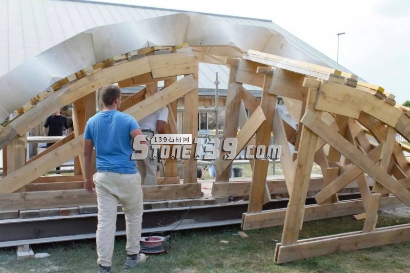 用(意大利)原石打造的拱形石材拋物線拱形預制結構