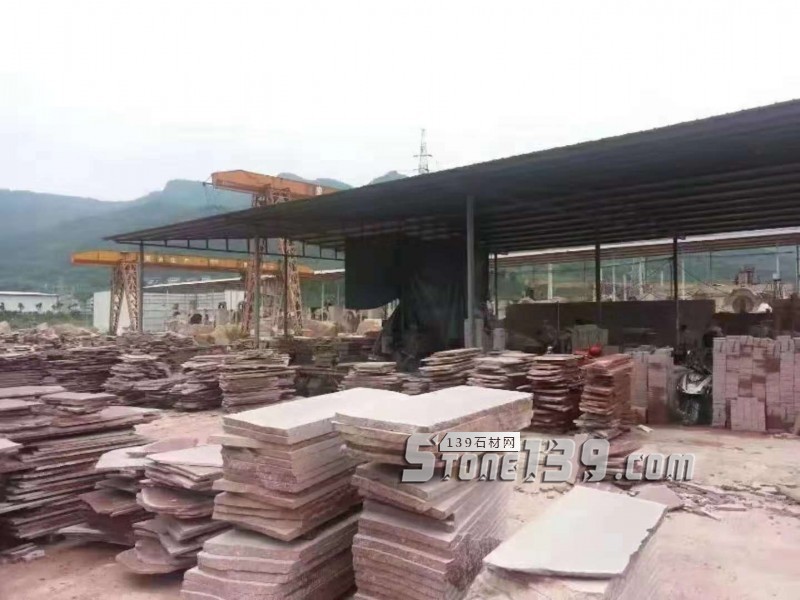 四川雅安天虹石材廠主營(yíng)雅蒙黑、滎經(jīng)紅（中國(guó)紅）、紫檀木紋、漢白玉