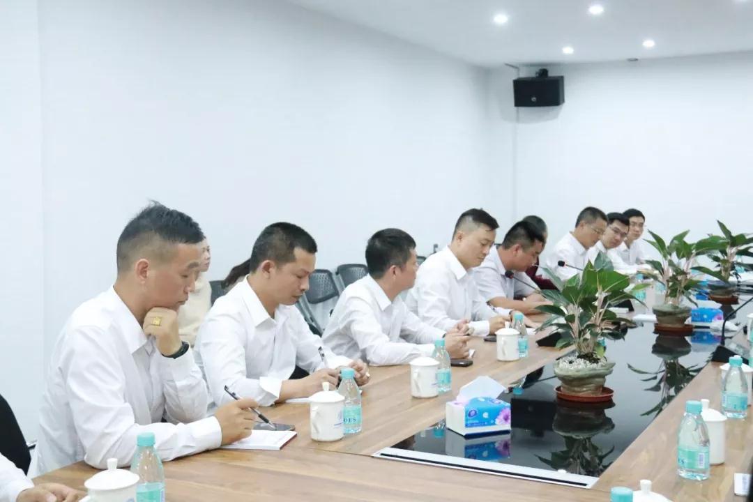 國(guó)外石材考察團(tuán)來(lái)水頭考察石材產(chǎn)業(yè)