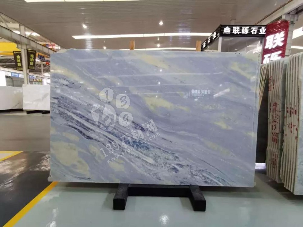 藍水晶奢石（夢幻藍、藍天白云）介紹