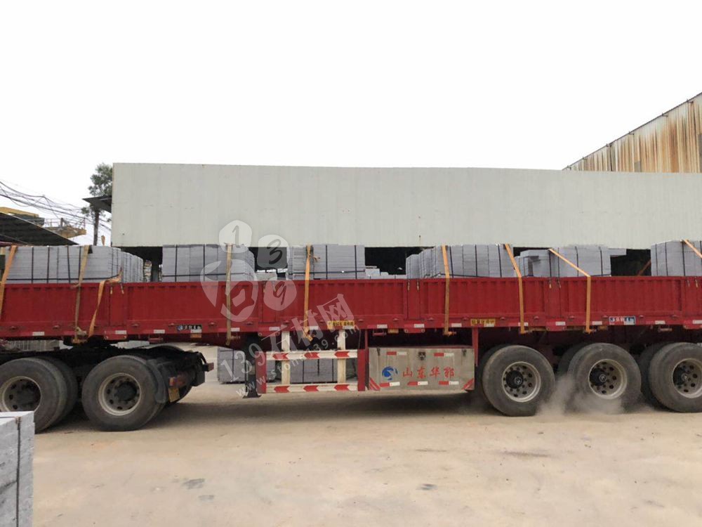 廣東永強(qiáng)石材主營湛江黑,廉江白麻,海浪花(雙稱浪花白),廉江芝麻白、廉江中花、芝麻灰、芝麻黑、海浪花、臺山紅、桂林紅