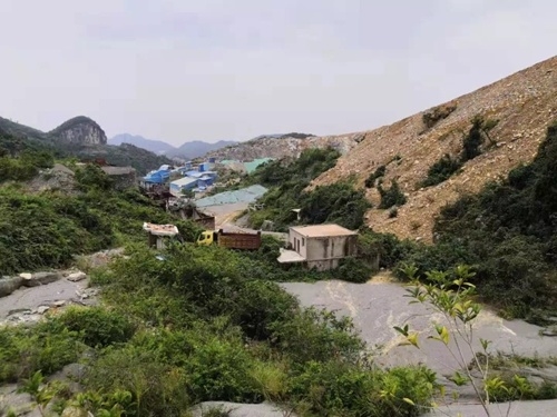 四川達州大竹縣、渠縣交界露天采石場開采無序，被督察組點名通報