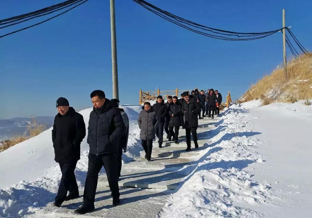 廣西岑溪市人民政府副市長陀藝蒞臨中國北部（蛟河）石材循環經濟產業園考察