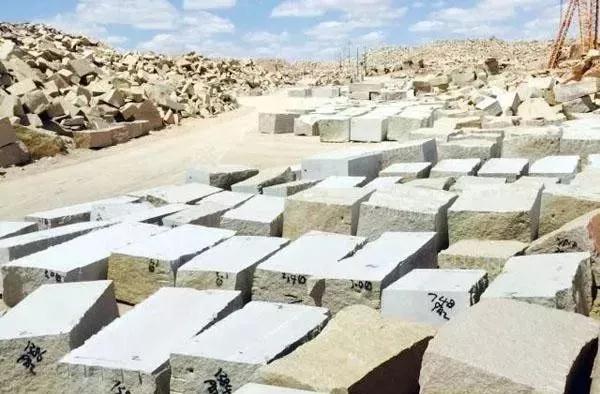 (新疆卡拉麥里金產地)奇臺縣石材行業捐贈50余萬元助力抗擊疫情