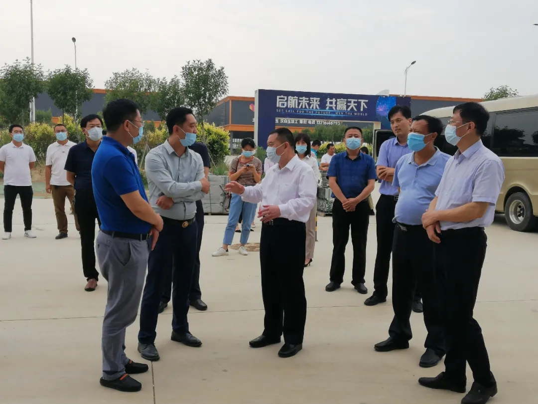 河北滄州市副市長張文閣對黃驊港華業(yè)石材新城進(jìn)行考察調(diào)研活動
