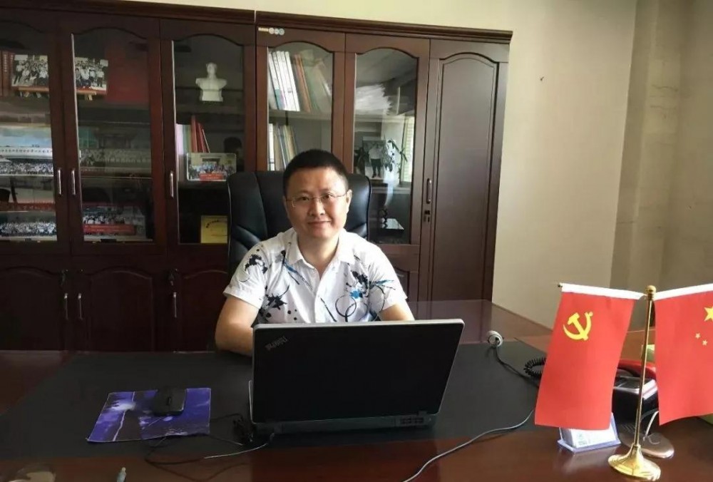 福建萬龍金剛石工具有限公司生產總監吳阿寧獲得了“全國勞動模范”稱號