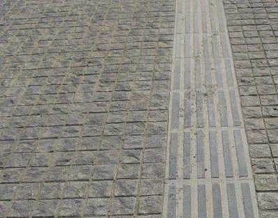 花崗巖地鋪：冰裂紋vs馬蹄石，哪種鋪裝效果好看？