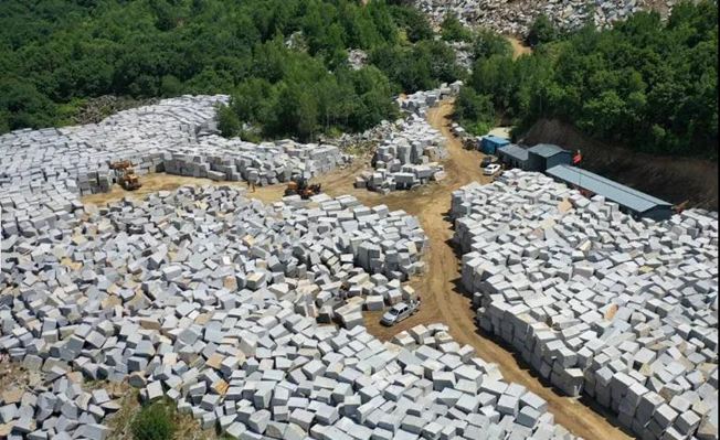 黑龍江省林口縣石材產區龍爪鎮芝麻灰花崗巖及礦山欣賞！