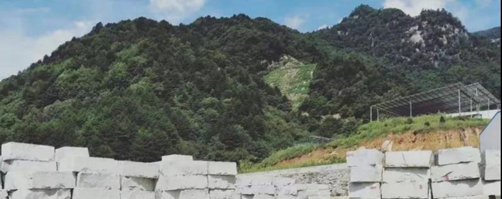 陜西芝麻灰花崗巖產區商洛市鎮安縣礦山及石材欣賞