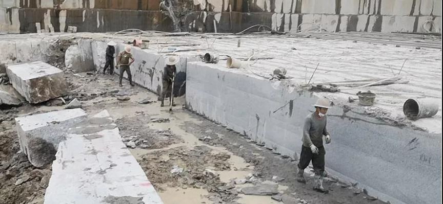 江西芝麻黑石材產(chǎn)區(qū)宜春市奉新縣清潭黑花崗巖654礦山石材欣賞！