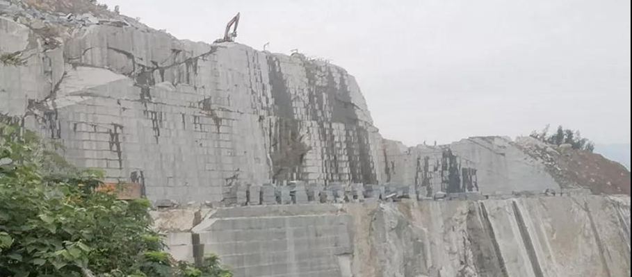 江西芝麻黑石材產(chǎn)區(qū)宜春市奉新縣清潭黑花崗巖654礦山石材欣賞！