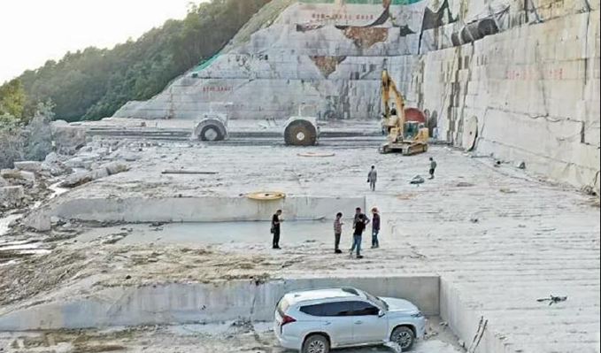 湖南省郴州市花崗巖產區臨武縣世貿白金(鉑金灰)，世紀金麻礦山及石材欣賞